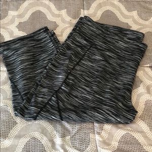 Tek Gear 3x workout capri leggings